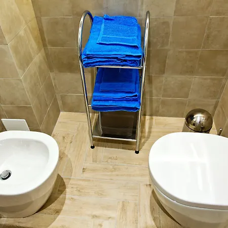 Shining Bed & Breakfast 4*