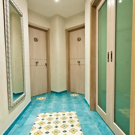 Shining Couette-café 4*