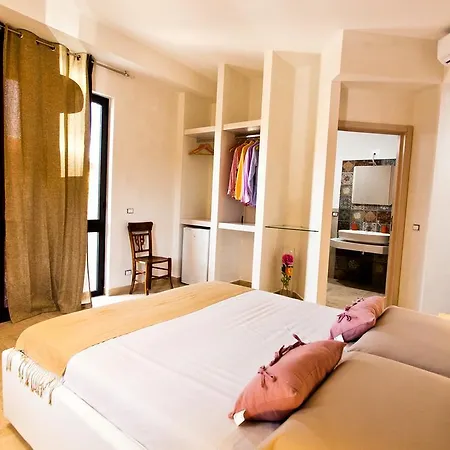 Couette-café Shining Avola