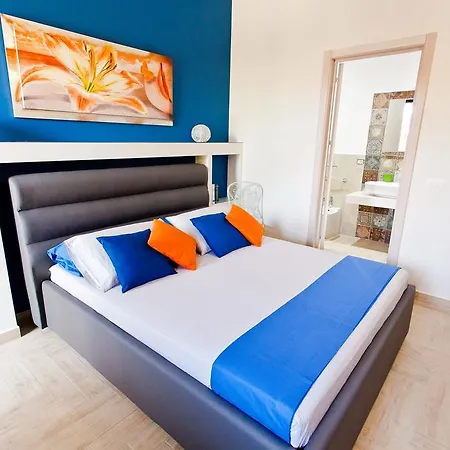 Shining ベッド・アンド・ブレックファスト 4*