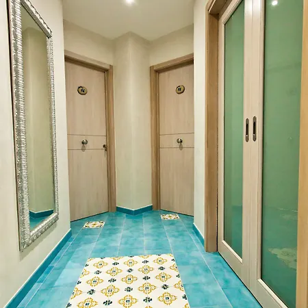 Shining ベッド・アンド・ブレックファスト 4*