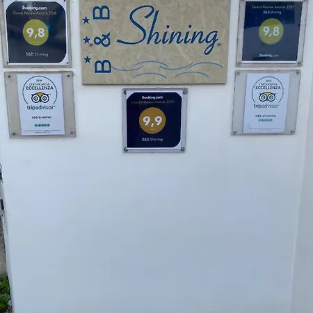 Couette-café Shining 4*